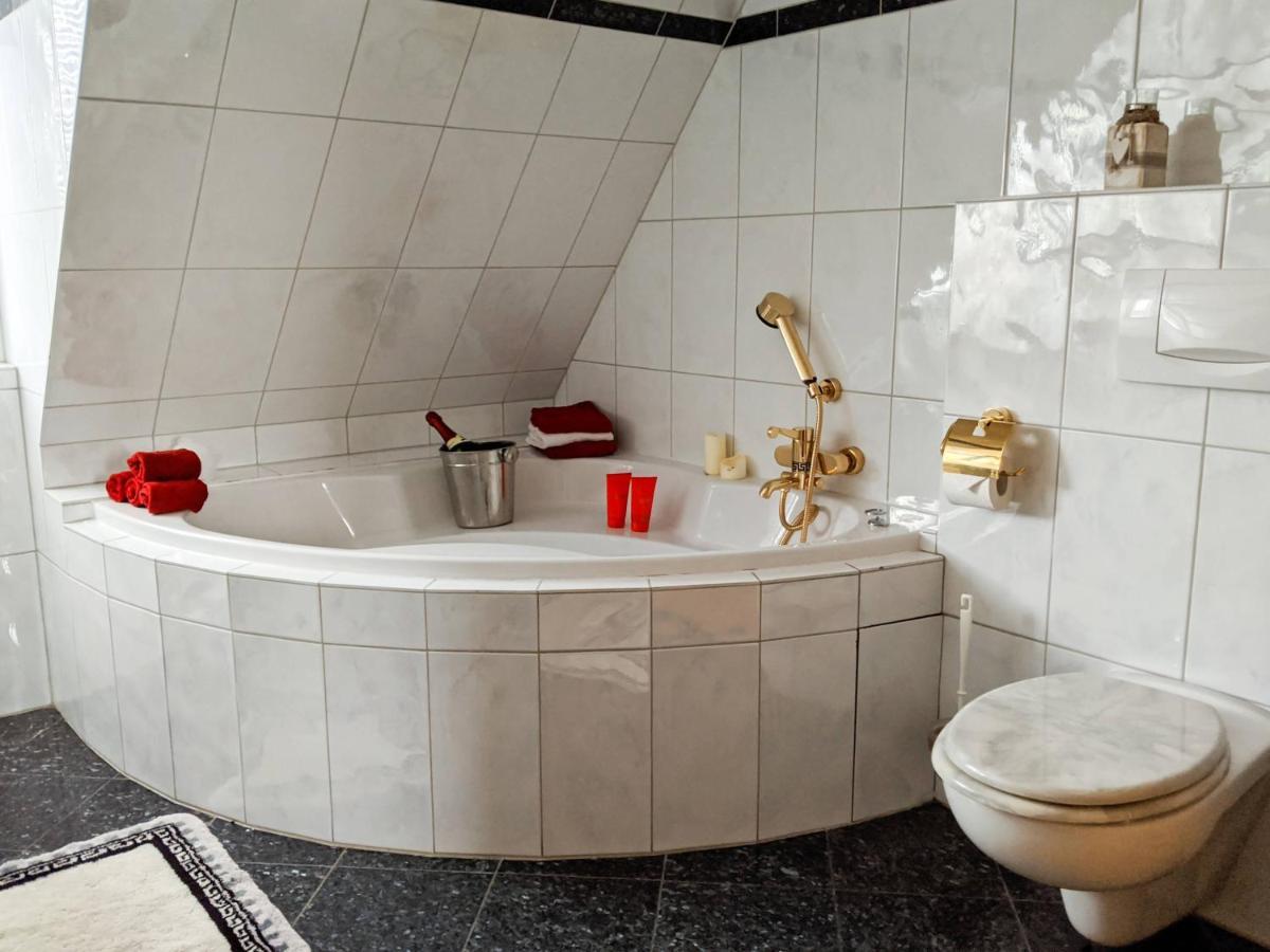 Entspanntes Wohnen In Ostseenähe 2 Apartment *